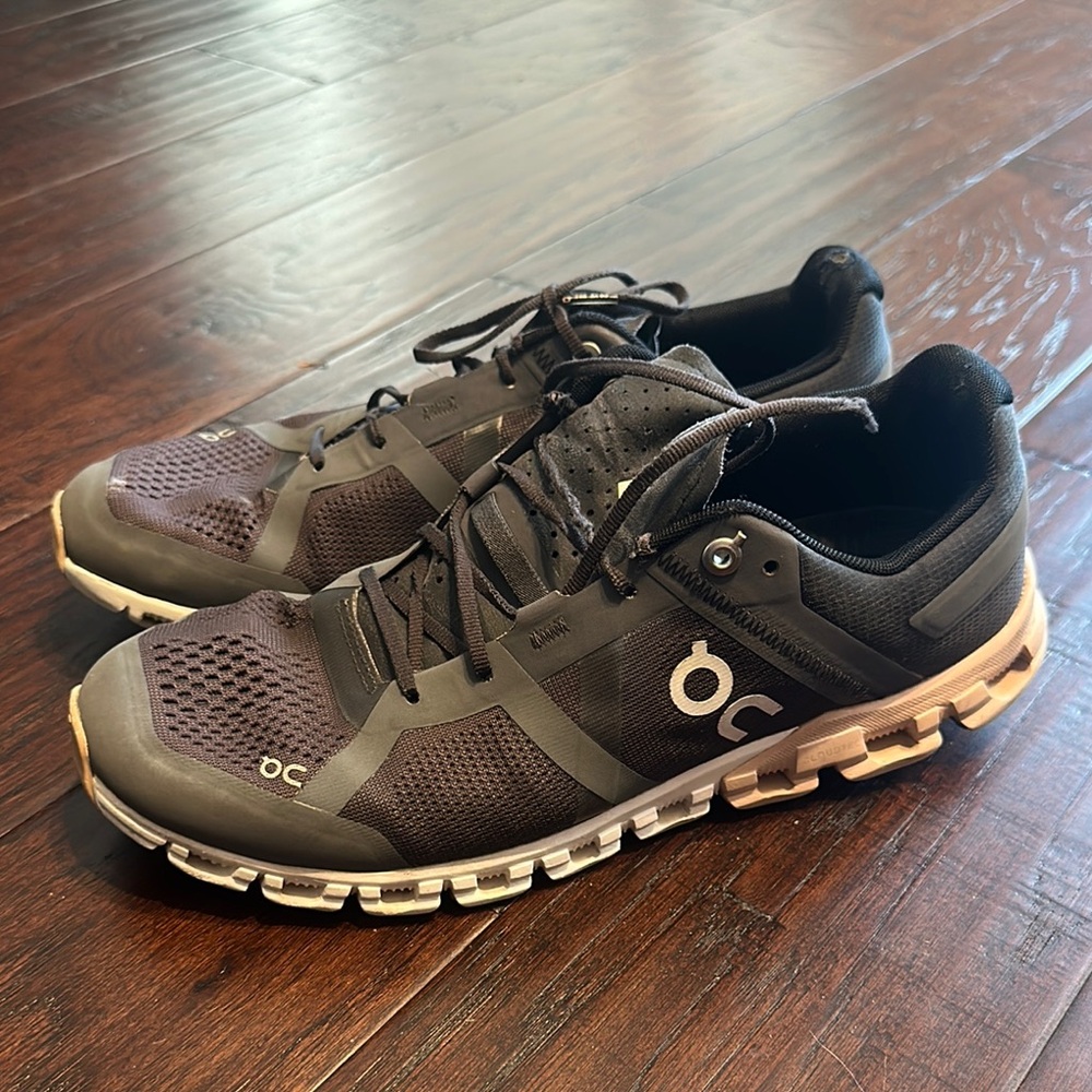 On Cloud Running Cloudflow Sneakers Size 9 Pink
